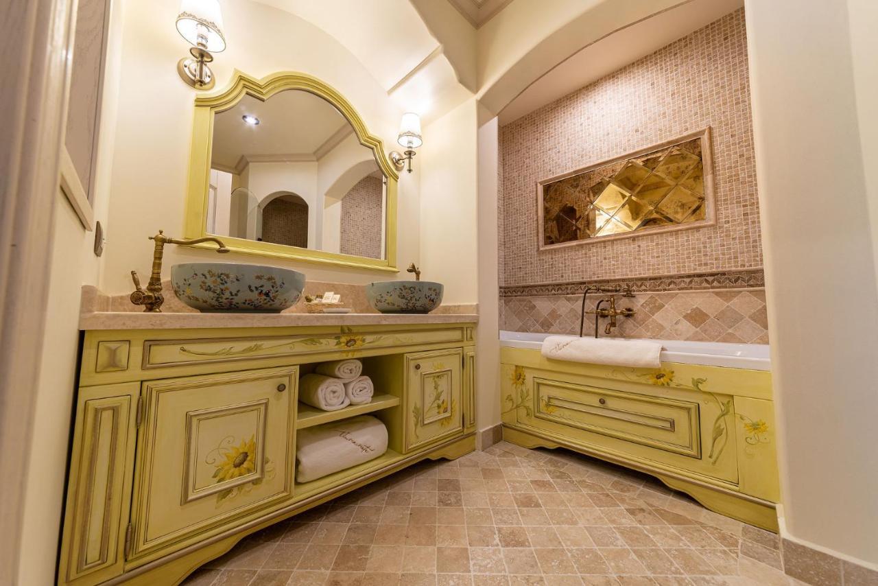 Casa Timis - Wellness & Spa Resort Chitorani Esterno foto Bathroom