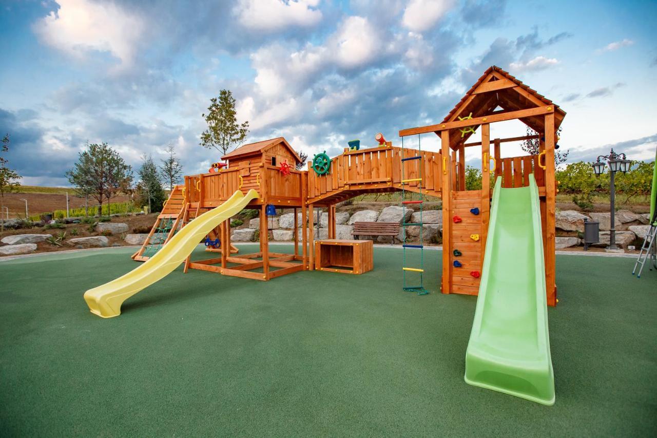 Casa Timis - Wellness & Spa Resort Chitorani Esterno foto Playground